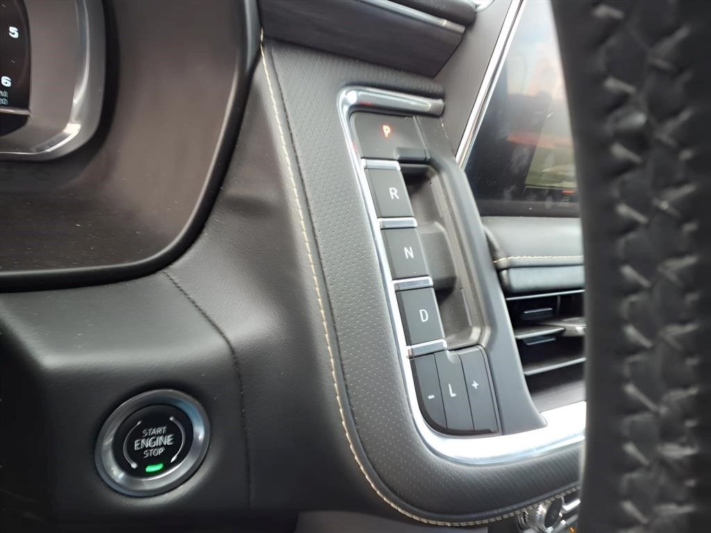 2024 GMC Yukon SLT - Photo 23