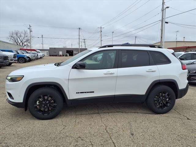 2023 Jeep Cherokee Altitude Lux photo 2
