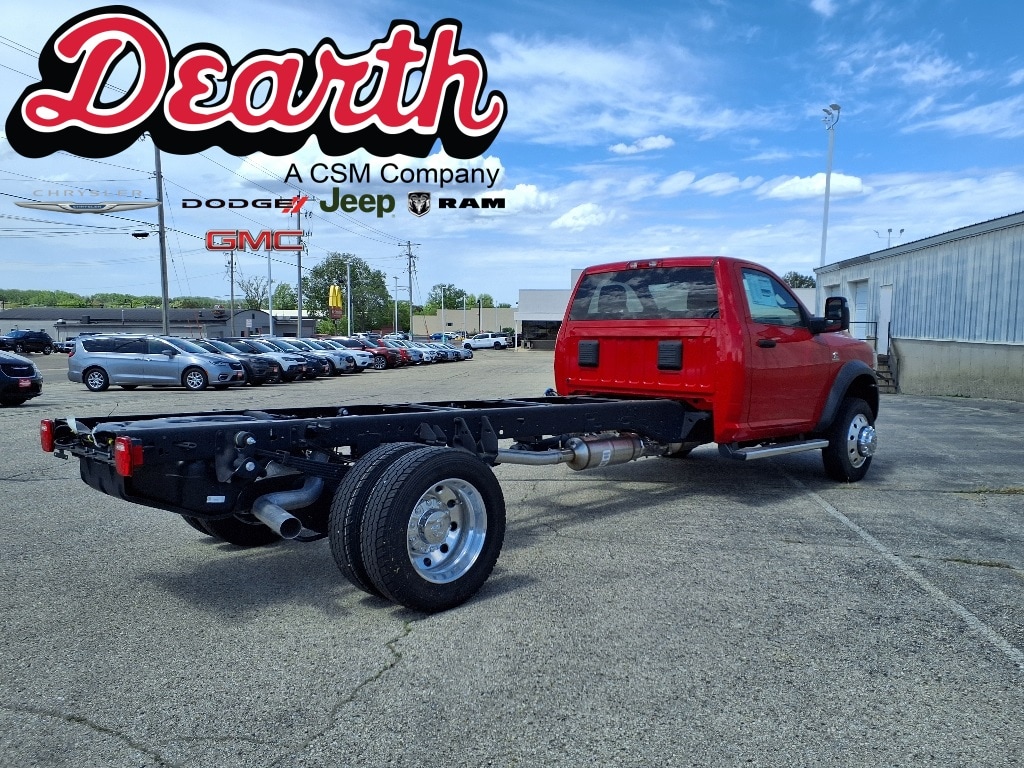 New 2024 Ram 5500 Chassis Cab 5500 TRADESMAN CHASSIS REGULAR CAB 4X4 120' CA Pickup