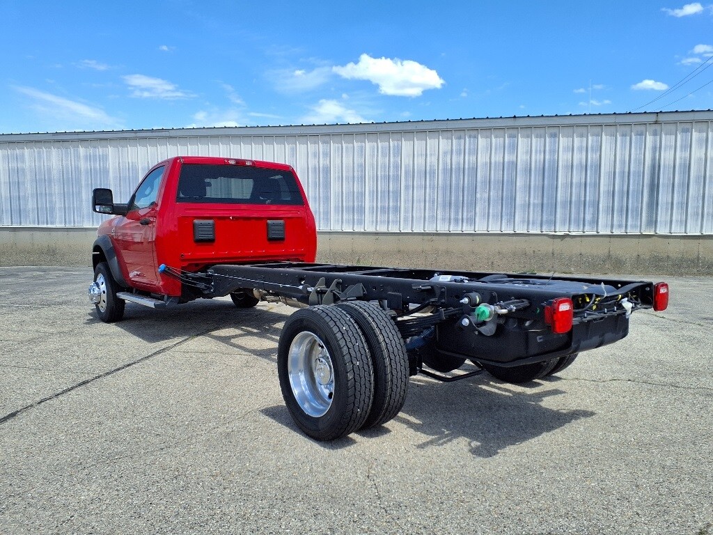 2024 Ram 5500 Tradesman photo 4