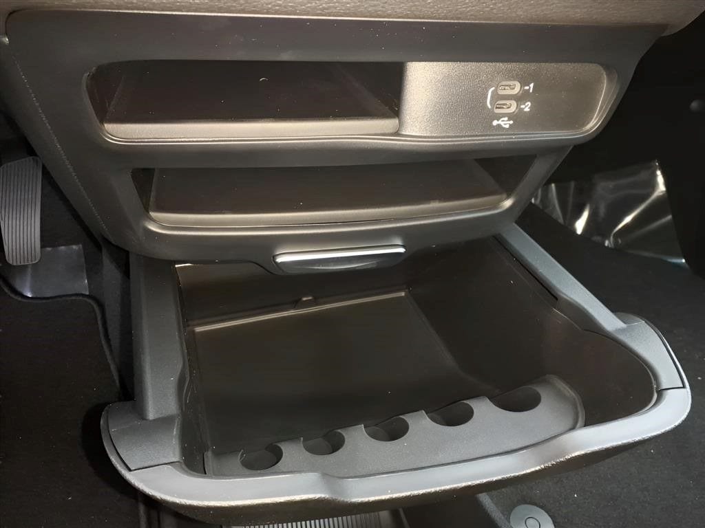 2026 Chrysler Pacifica Select - Photo 12