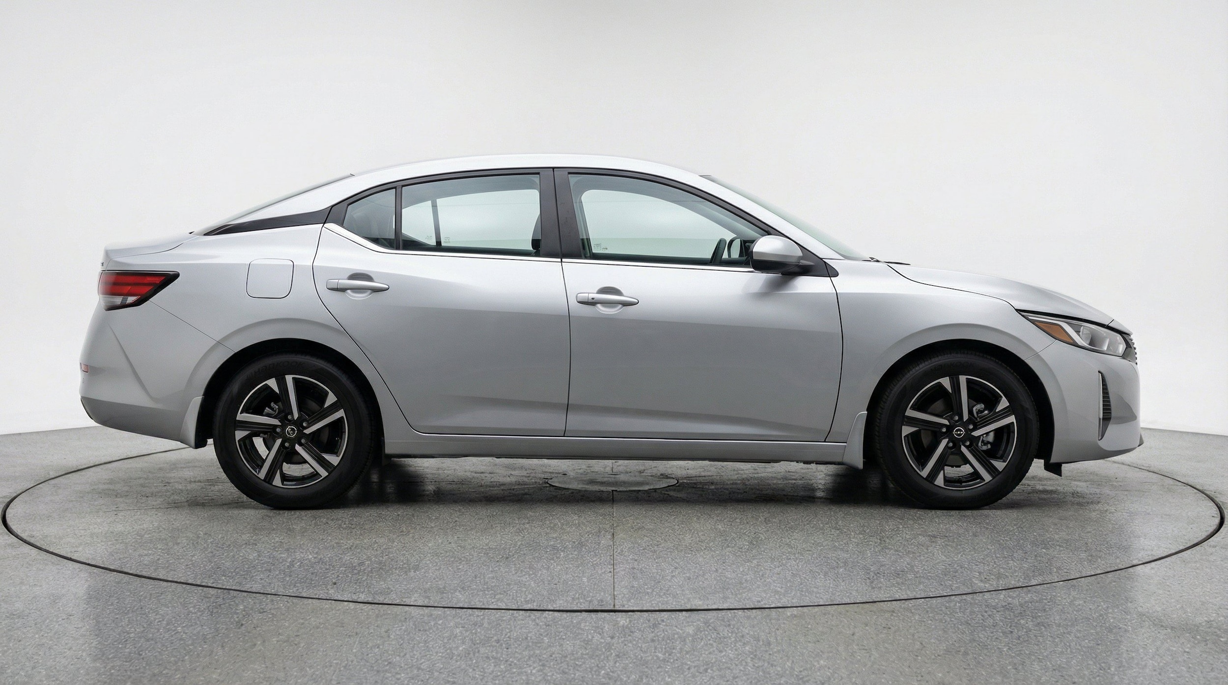 Thumbnail: 2025 Nissan Sentra - 9