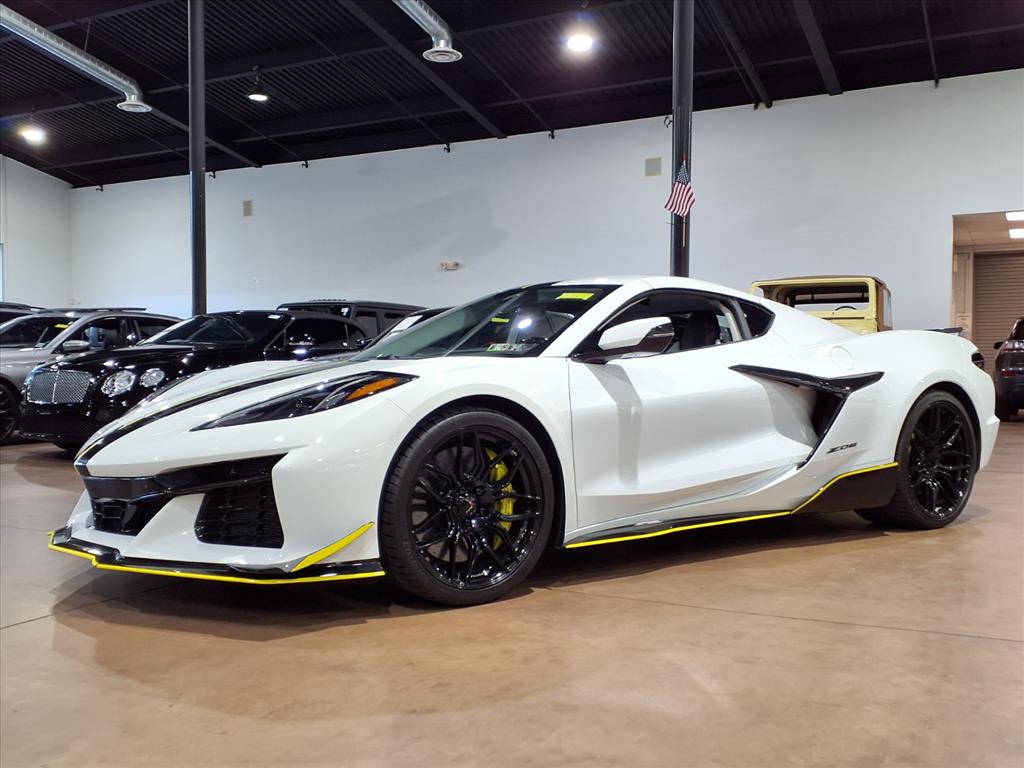 2023 Chevrolet Corvette Z06 Coupe 3LZ photo 3