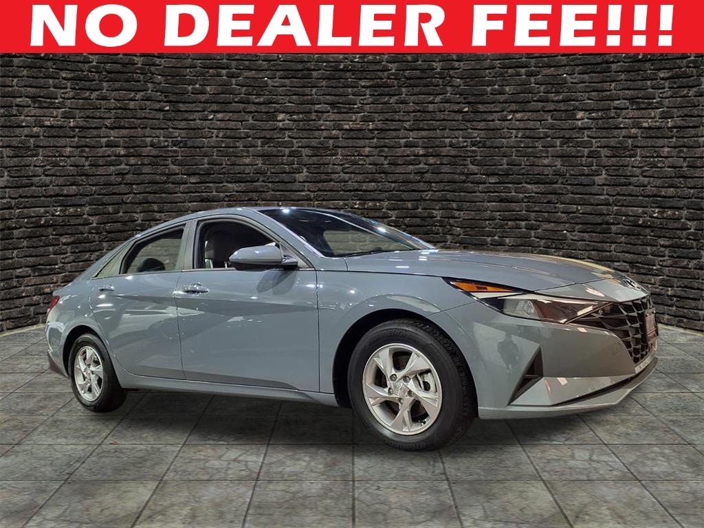 Used 2023 Hyundai Elantra SE SE Sedan