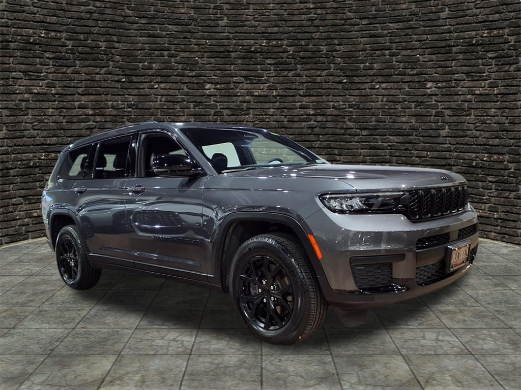 2024 Jeep Grand Cherokee L Altitude's photo
