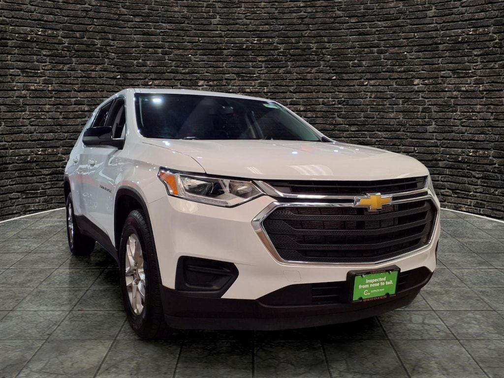 Used 2021 Chevrolet Traverse LS 4x4 LS SUV w/1LS