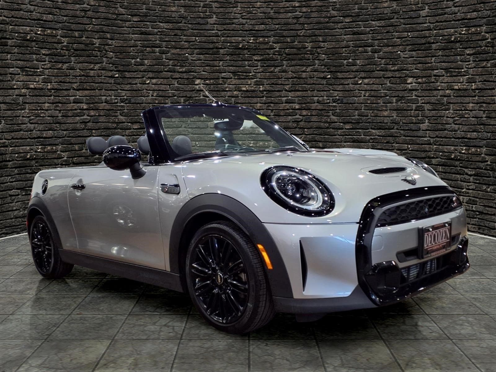 2024 MINI Convertible Cooper S's photo