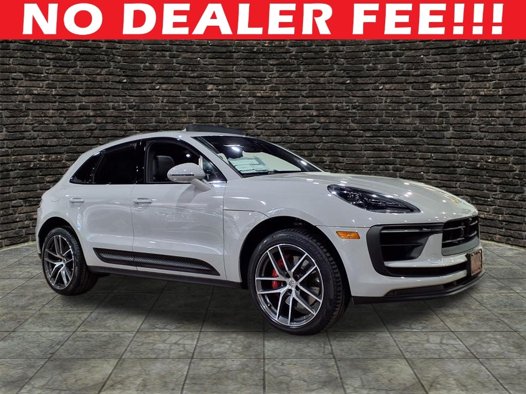2023 Porsche Macan S's photo