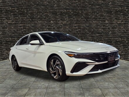 2024 Hyundai Elantra SEL SEL  Sedan