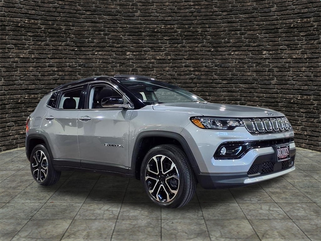 2022 Jeep Compass Limited's photo