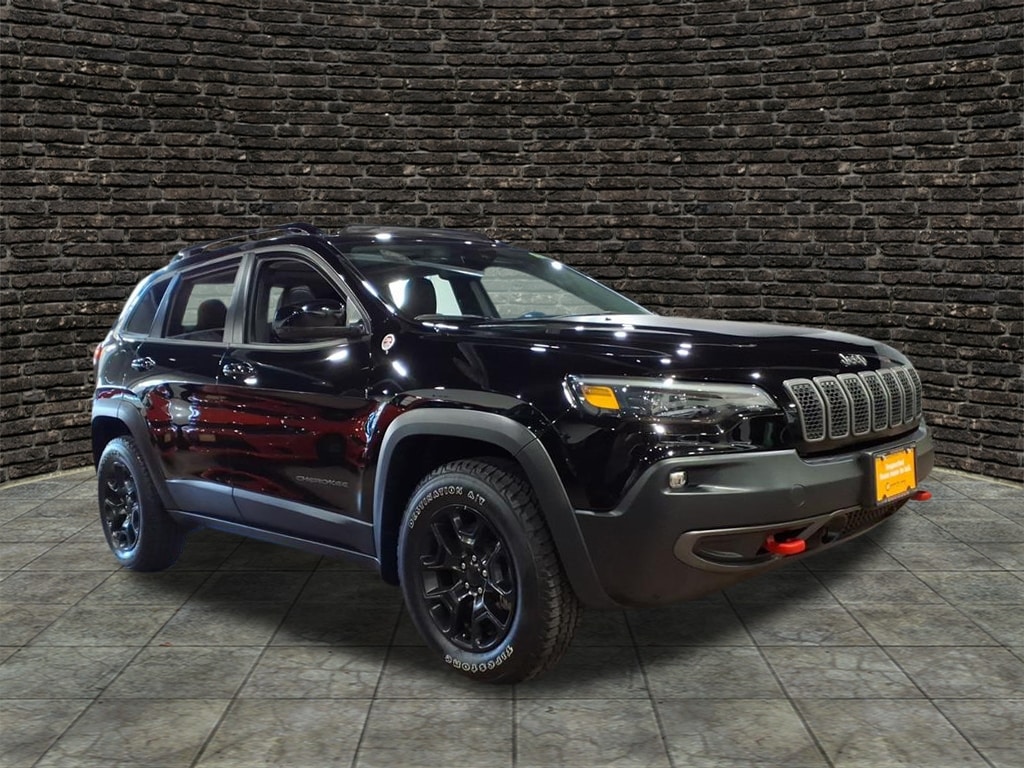 2022 Jeep Cherokee Trailhawk's photo