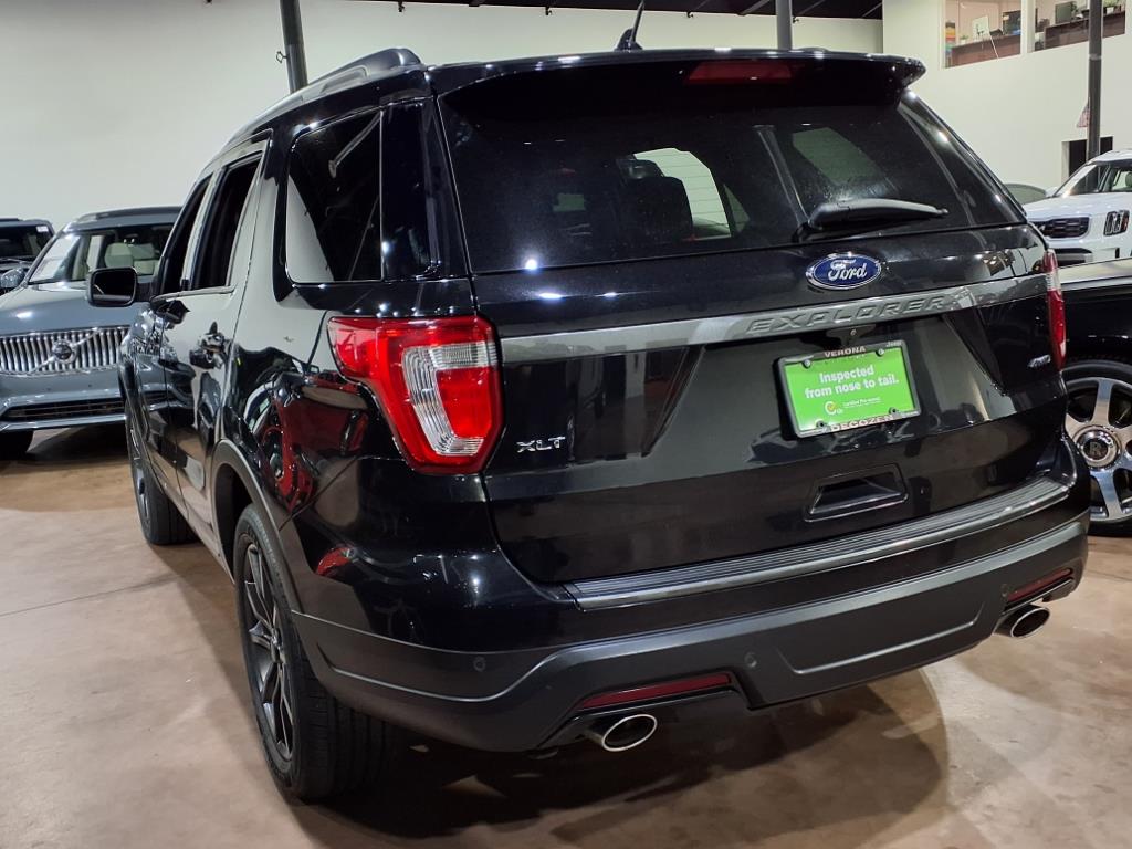 2019 Ford Explorer XLT photo 4