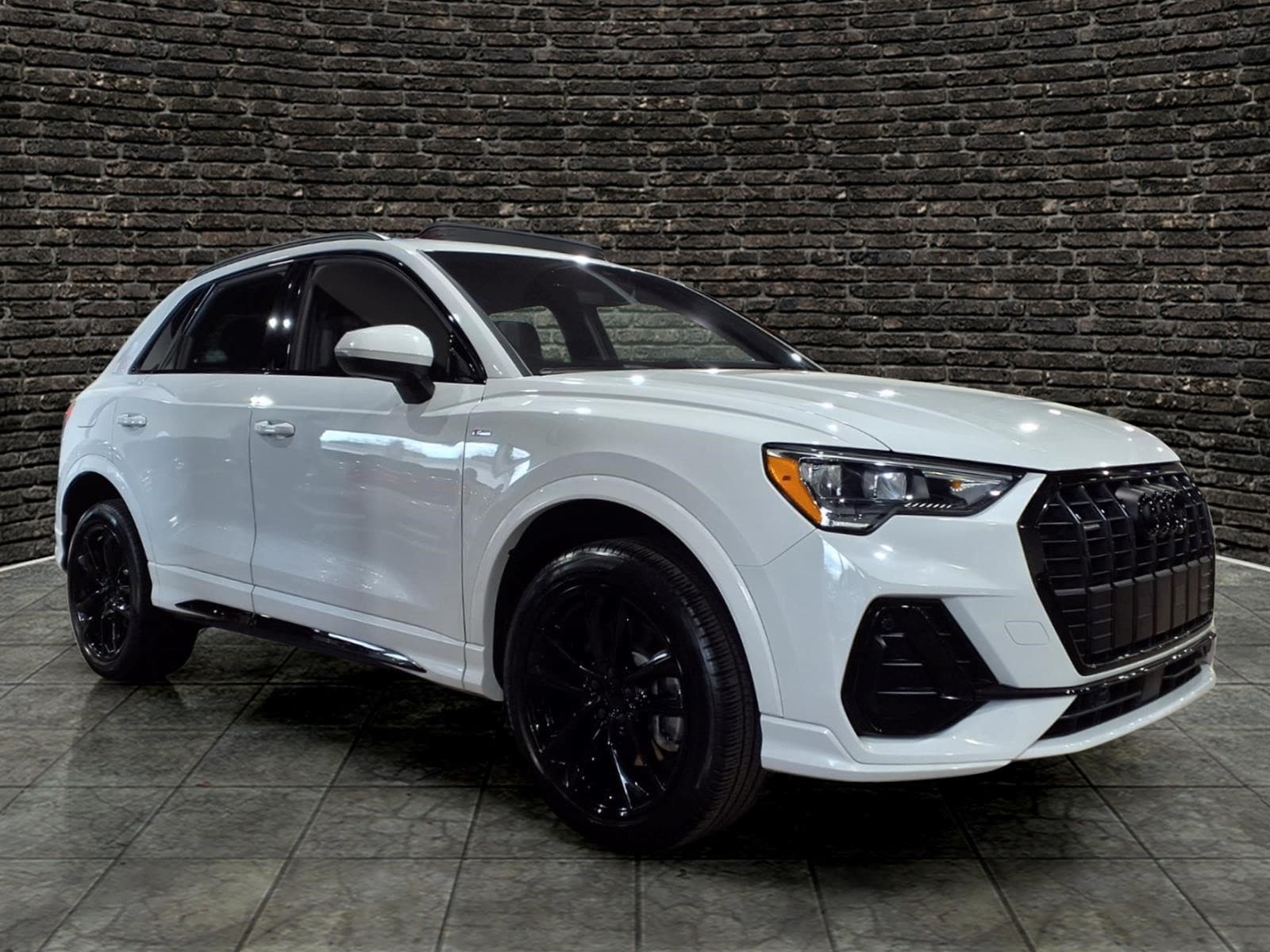 2022 Audi Q3 45 TFSI S Line Premium quattro's photo