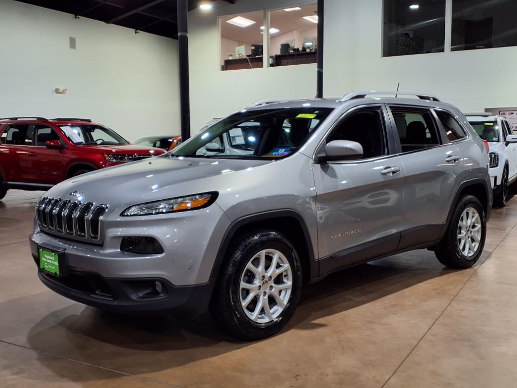 2016 Jeep Cherokee Latitude photo 3