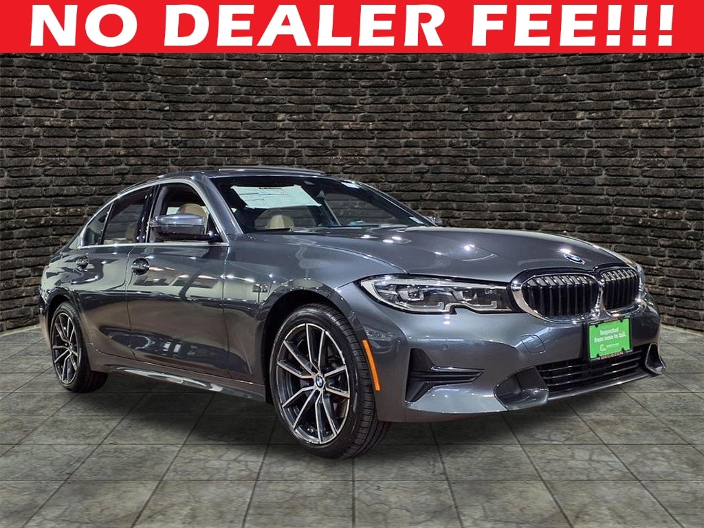 2022 BMW 3 Series 330i's photo