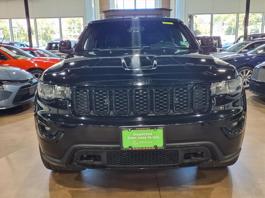 2018 Jeep Grand Cherokee Laredo photo 2
