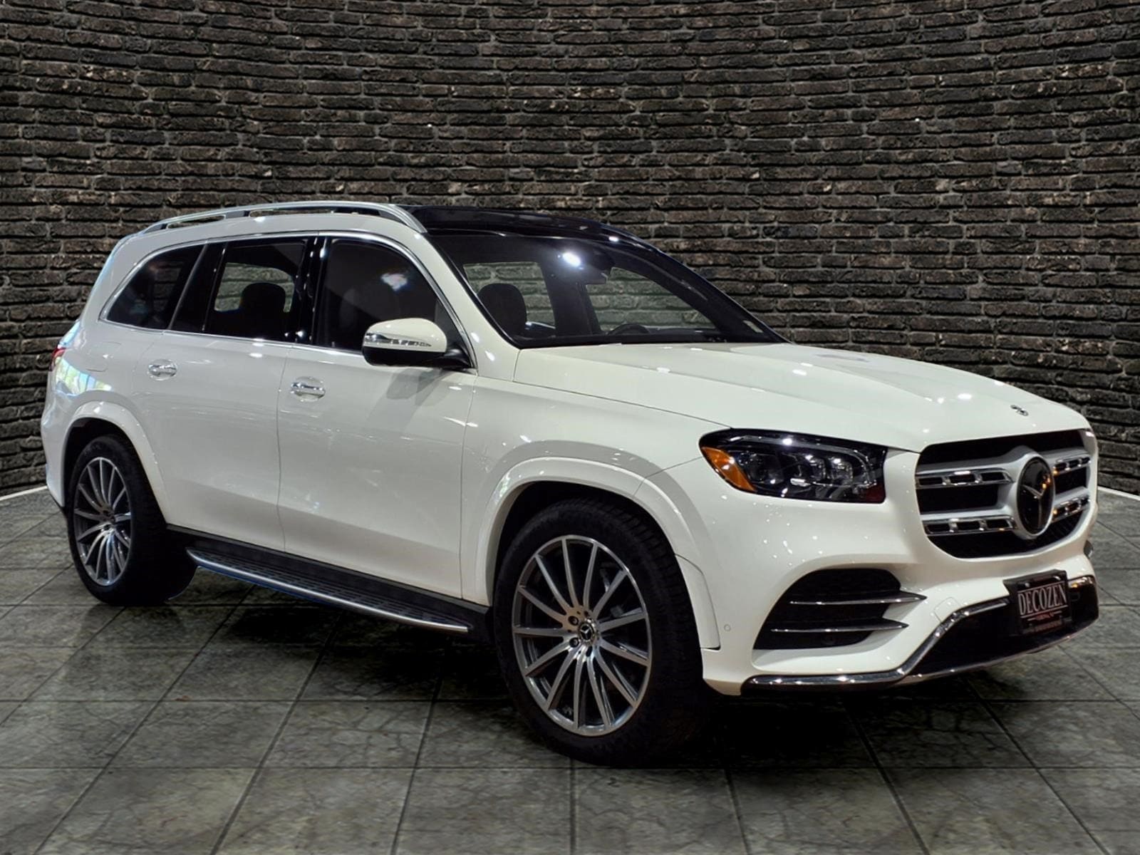 2023 Mercedes-Benz GLS GLS580's photo