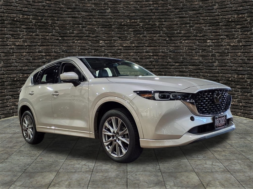 2024 Mazda CX-5 S Premium package's photo