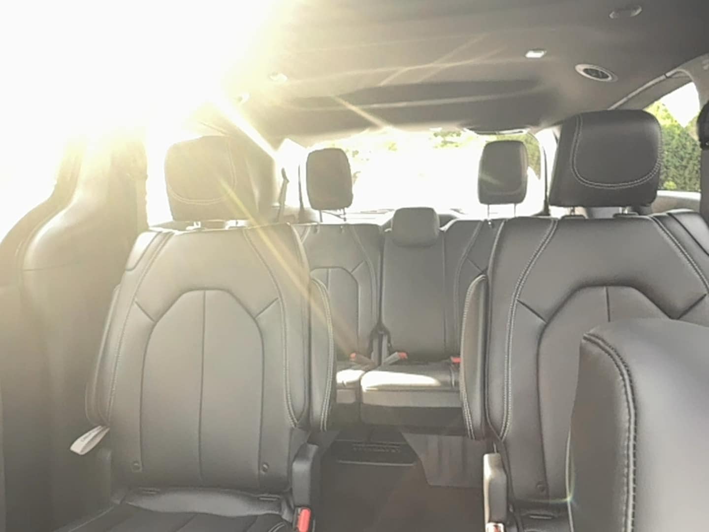 2026 Chrysler Pacifica Select - Photo 9