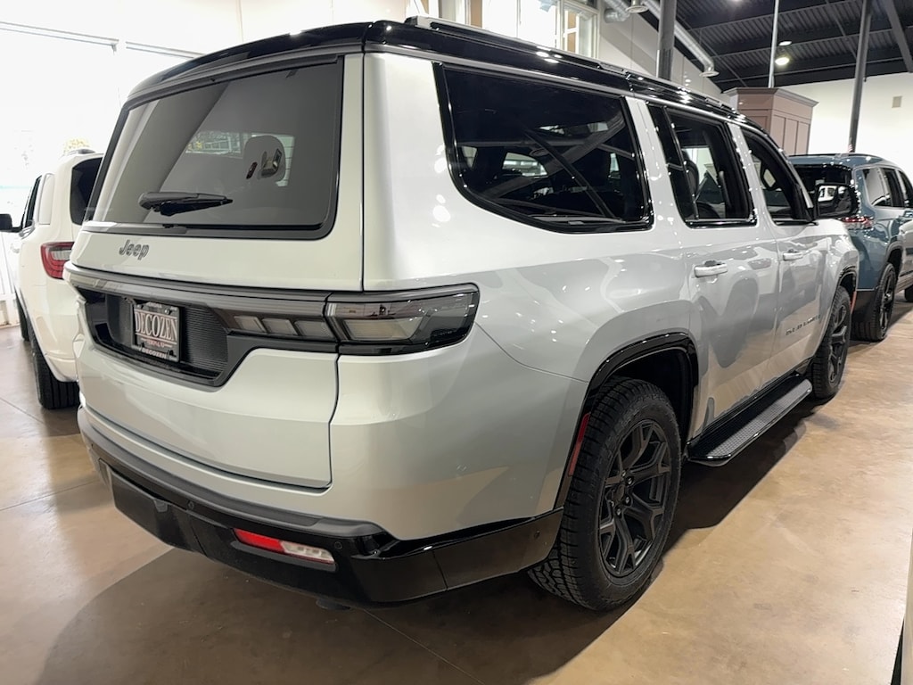 New 2026 Jeep Grand Wagoneer UPLAND 4X4 Sport Utility