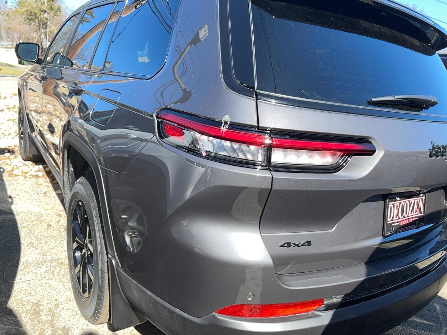 2025 Jeep Grand Cherokee Altitude photo 4