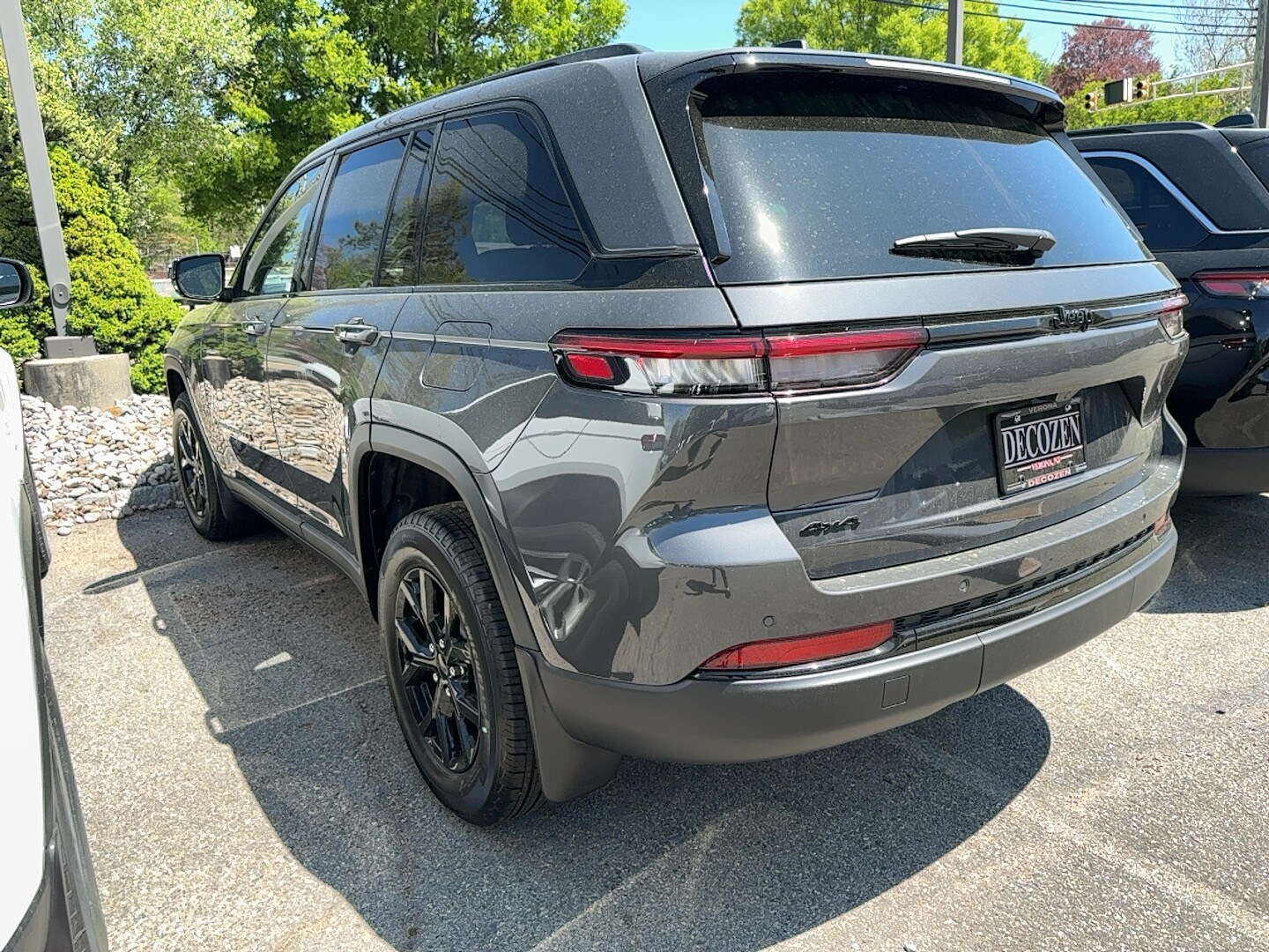 2025 Jeep Grand Cherokee Altitude photo 4