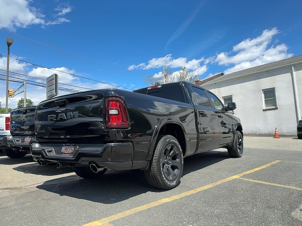 New 2026 Ram 1500 BIG HORN CREW CAB 4X4 6'4 BOX Pickup