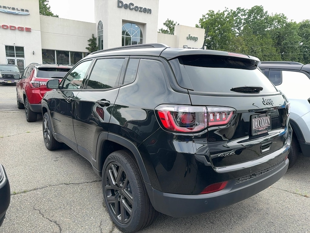 New 2026 Jeep Compass LIMITED ALTITUDE 4X4 Sport Utility