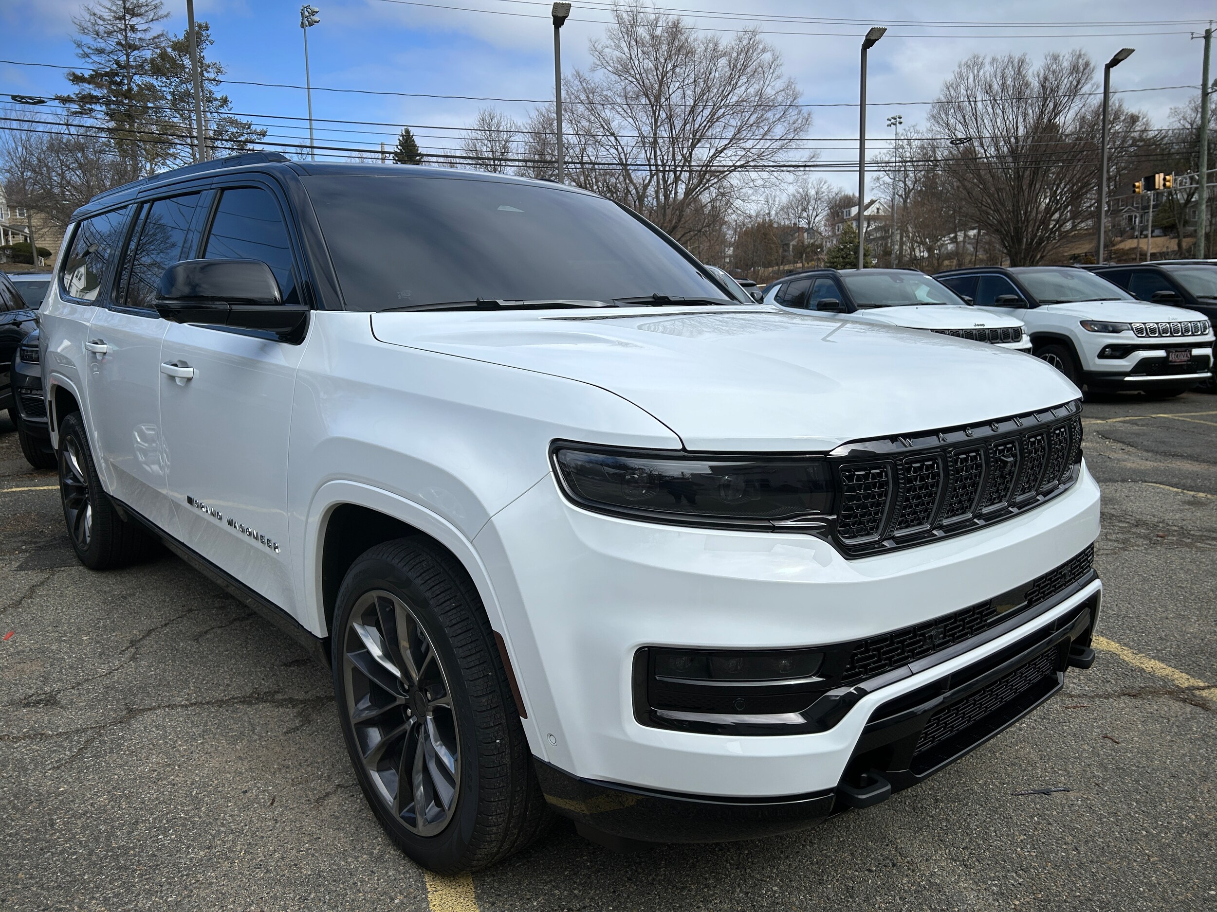 2025 Jeep Grand Wagoneer L photo 2