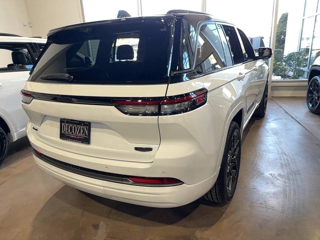 New 2026 Jeep Grand Cherokee SUMMIT 4X4 Sport Utility