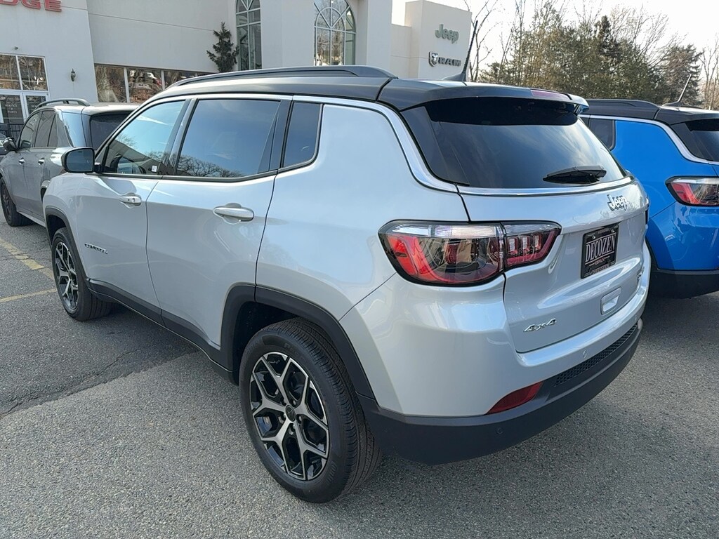New 2026 Jeep Compass LIMITED 4X4 Sport Utility