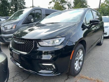 2026 Chrysler Pacifica SELECT AWD Passenger Van