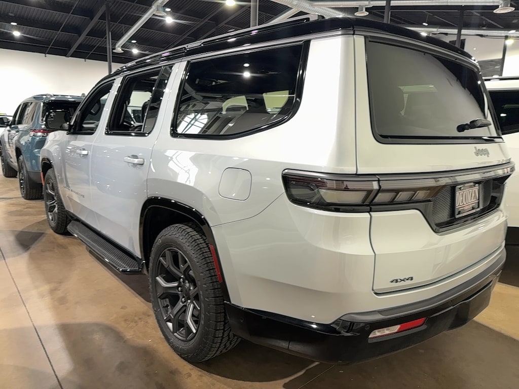 New 2026 Jeep Grand Wagoneer UPLAND 4X4 Sport Utility