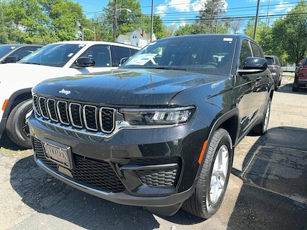 2025 Jeep Grand Cherokee LAREDO X 4X4 Sport Utility