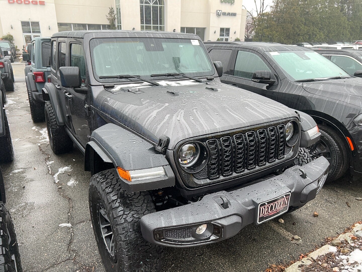 2025 Jeep Wrangler Willys photo 2