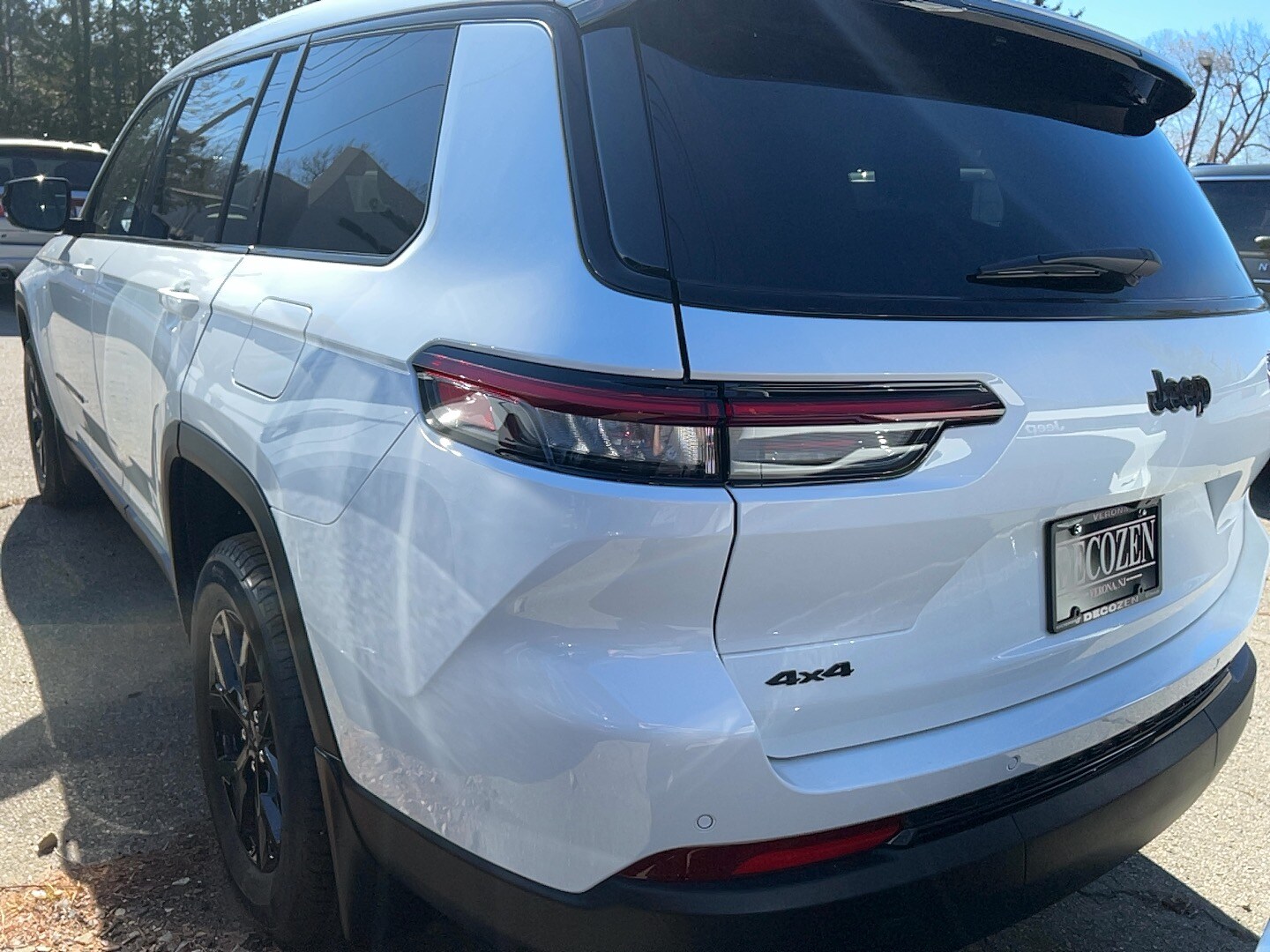 2025 Jeep Grand Cherokee Altitude photo 4