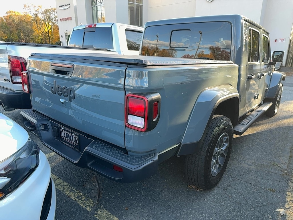 New 2026 Jeep Gladiator SPORT S 4X4 Pickup
