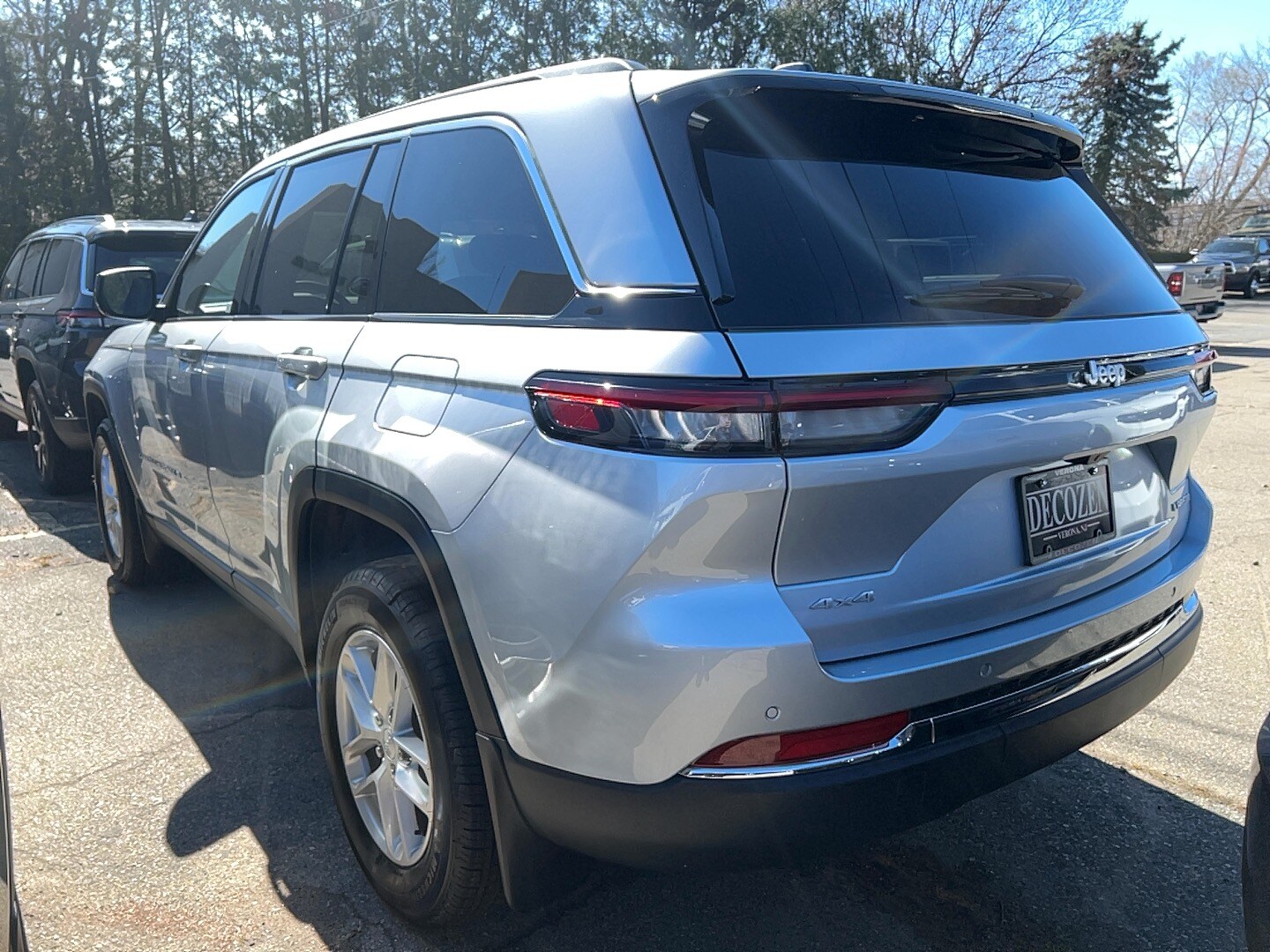 2025 Jeep Grand Cherokee Laredo X photo 4
