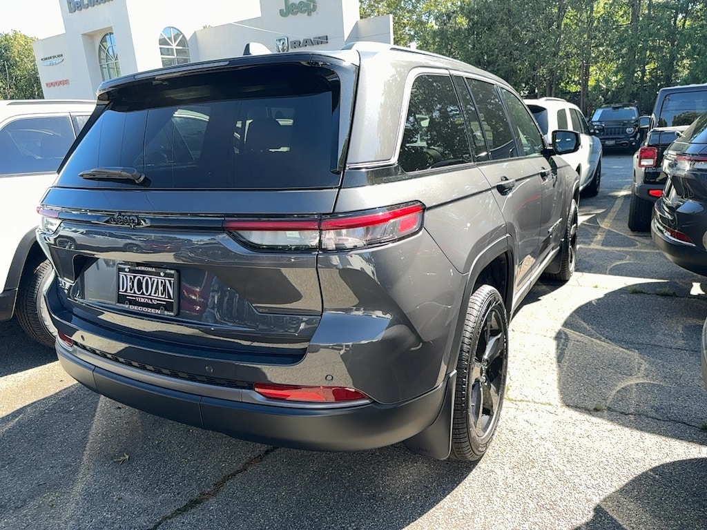 New 2026 Jeep Grand Cherokee LIMITED 4X4 Sport Utility