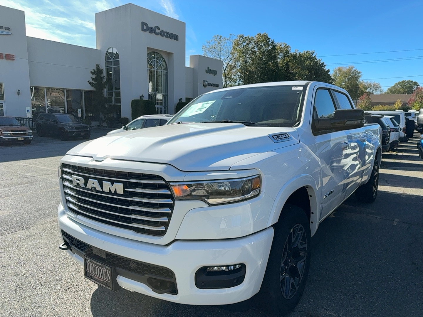 2027 Ram 1500 LARAMIE CREW CAB 4X4 6'4 BOX Pickup