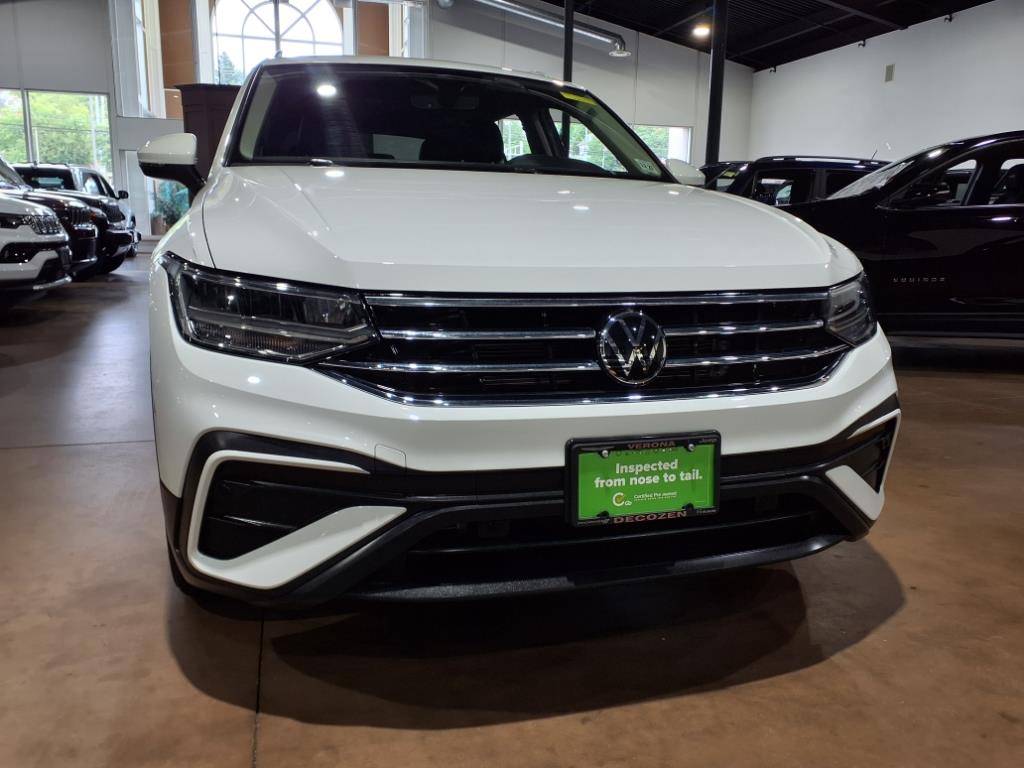 2022 Volkswagen Tiguan SE photo 2