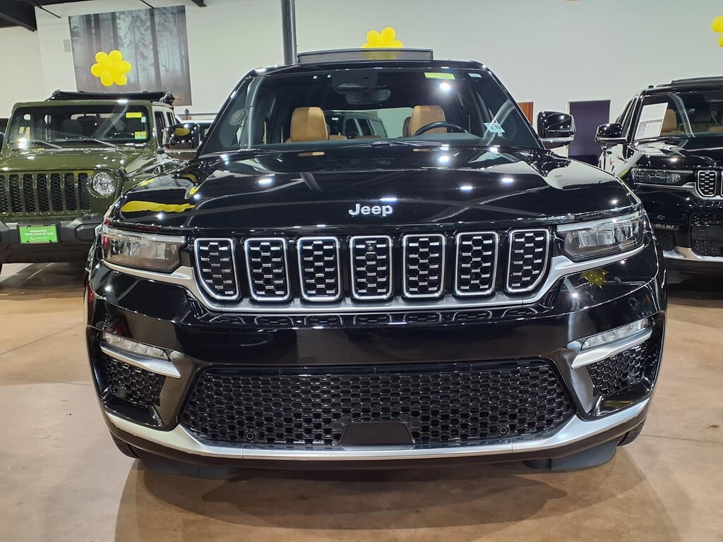 Used 2023 Jeep Grand Cherokee Summit 4x4 Summit SUV