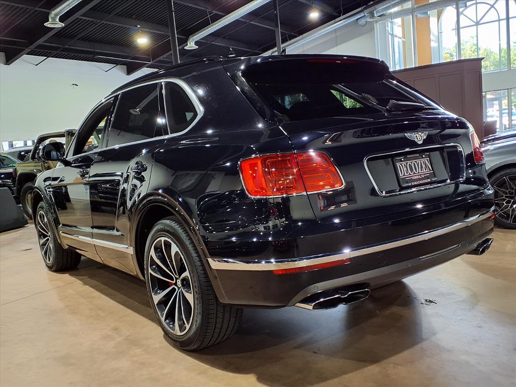 2019 Bentley Bentayga V8 photo 4