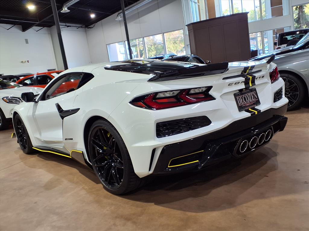2023 Chevrolet Corvette Z06 Coupe 3LZ photo 4