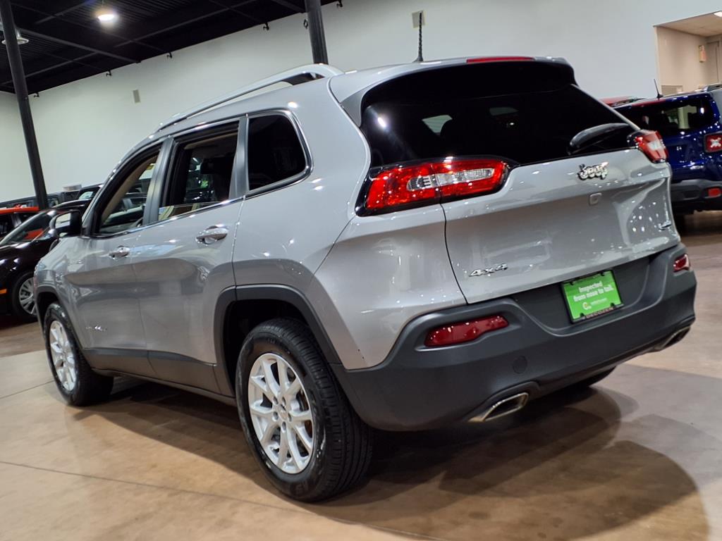 2016 Jeep Cherokee Latitude photo 4