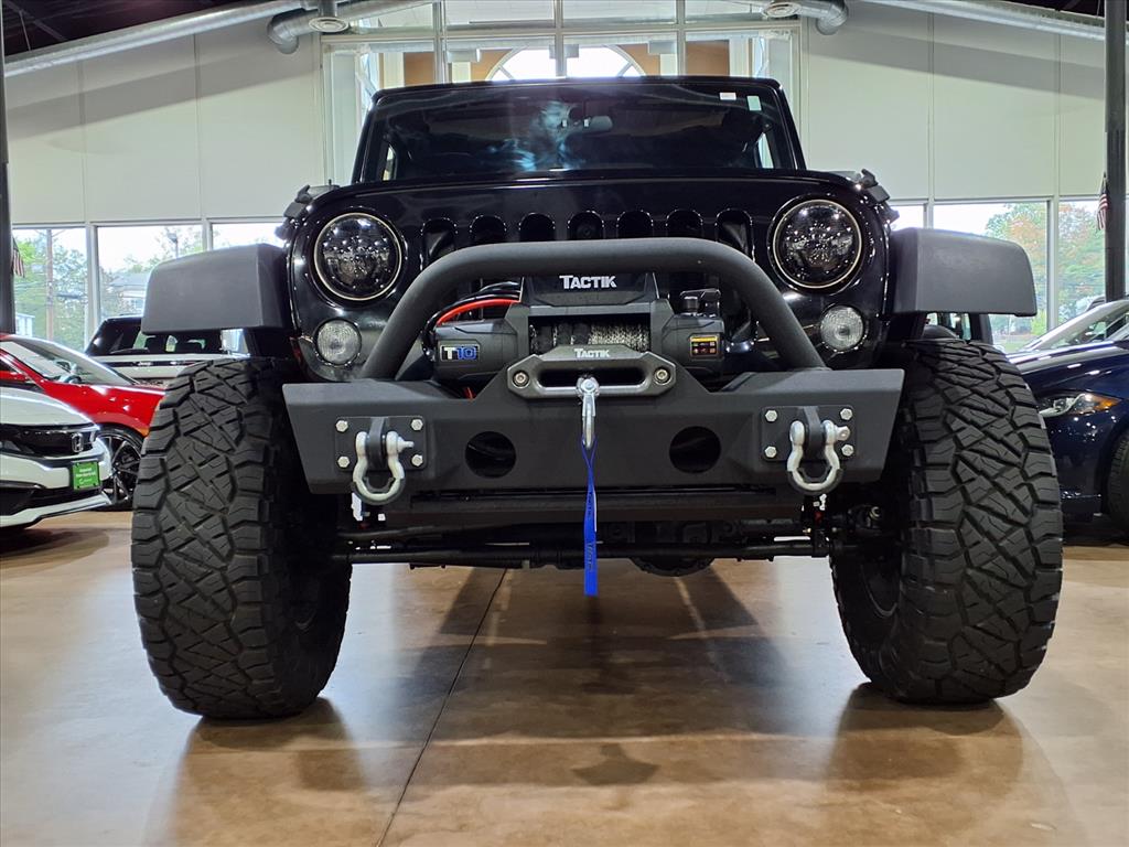 2009 Jeep Wrangler Unlimited X photo 2