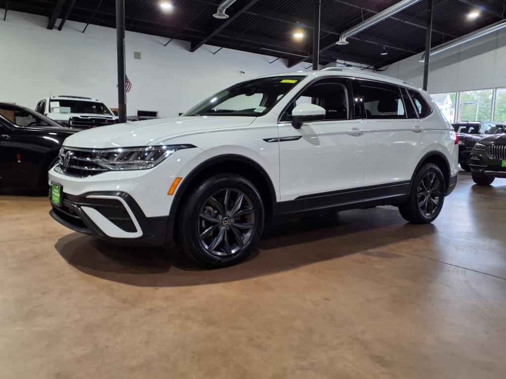 2022 Volkswagen Tiguan SE photo 3