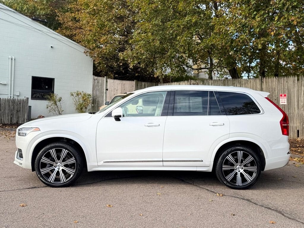 2022 Volvo XC90 T6 Inscription photo 2