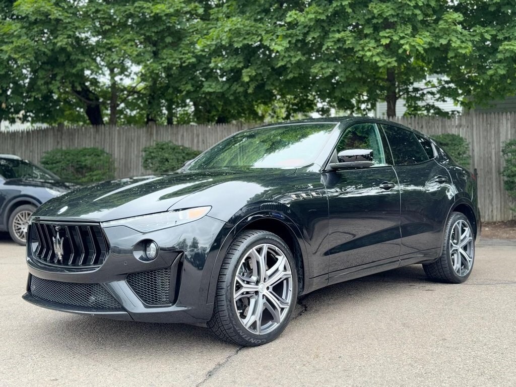 2022 Maserati Levante Modena photo 2
