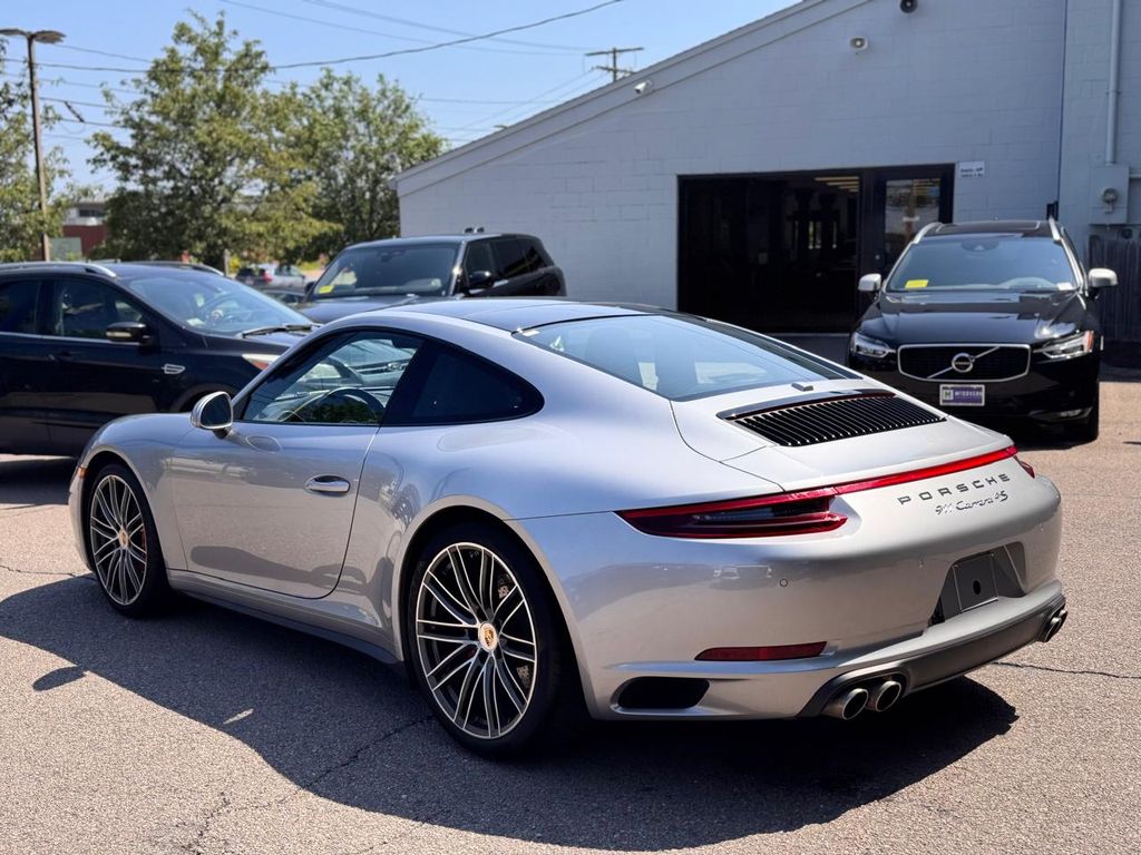 2019 Porsche 911 GTS - Photo 4